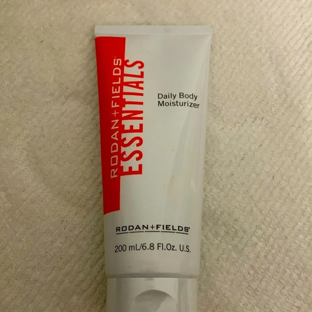 Rodan+Fields Essentials, Daily Body Moisturizer, NWT